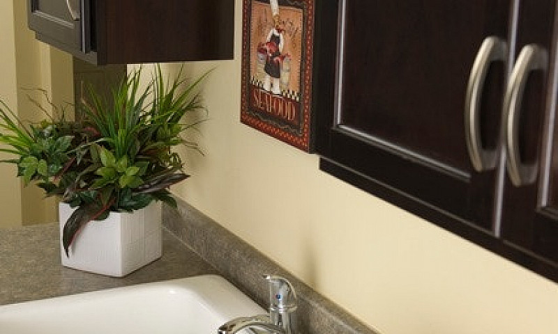 190 Balmoral - 1 Br ...