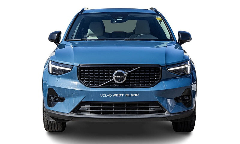 2023 Volvo Xc40...