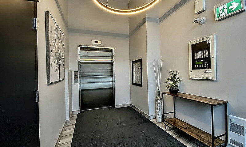 625 000$ - Condo À V...