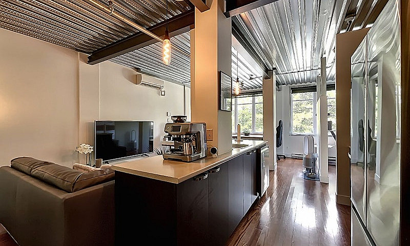 345 678$ - Condo À V...