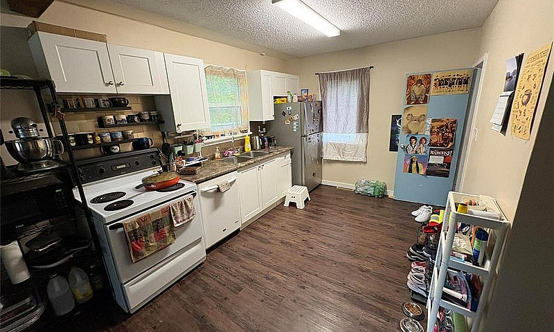 2 Bedroom Home In Mo...