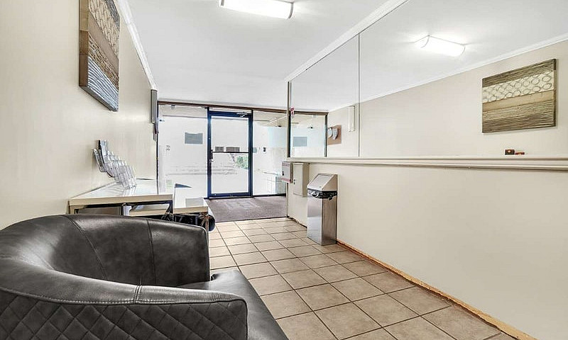 Park Astoria Apartme...