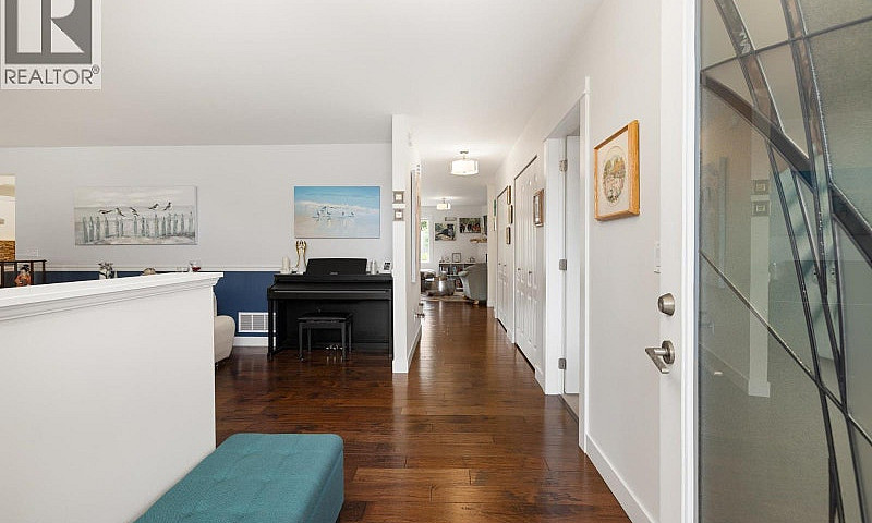 4784 Tamarack Place ...