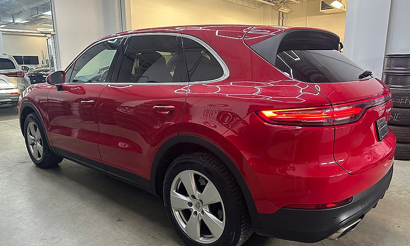 2022 Porsche Cayenne...