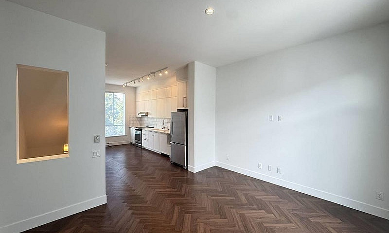 15828 27 Ave Surrey,...