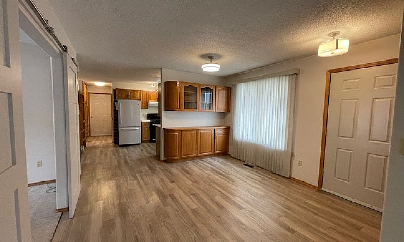 Lovely 2 Bed Main Fl...