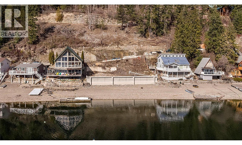 4780 Sunnybrae Canoe...