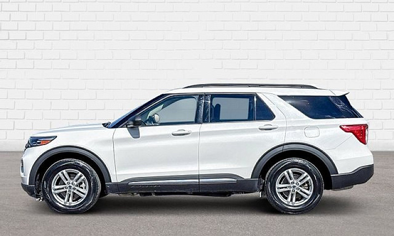 2022 Ford Explorer X...
