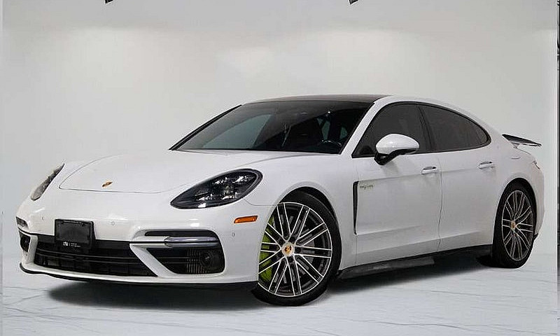 2018 Porsche Panamer...