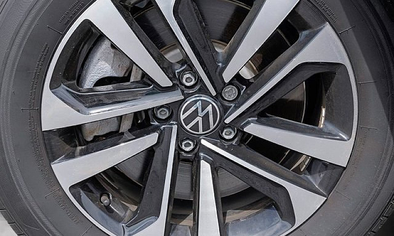 2022 Volkswagen Tigu...