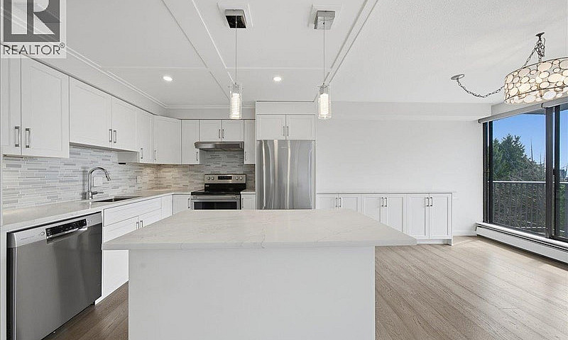 802 1745 Esquimalt A...