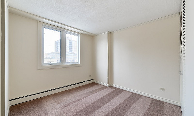 1 Bedroom - 11027 10...