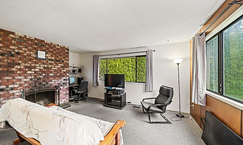2751 153A Street Sur...