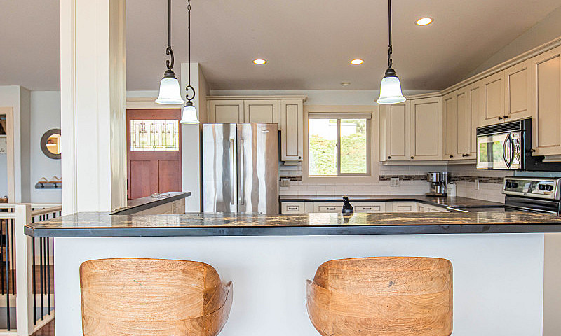 8705 Kalview Drive |...