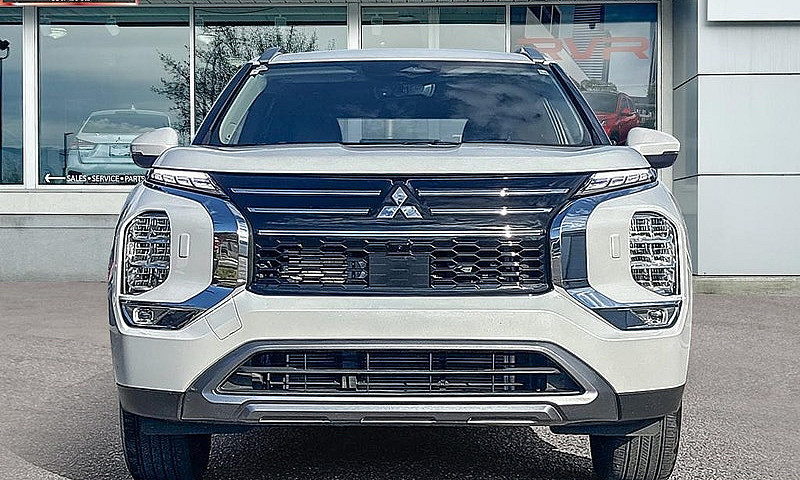 2026 Mitsubishi Outl...