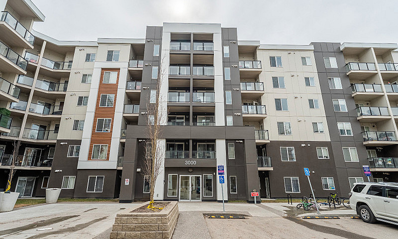 2 Bed 2 Bath Condo D...