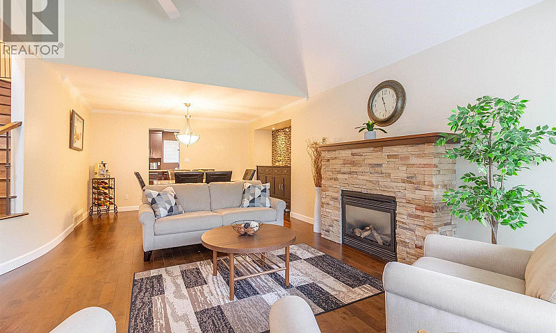 1872 Walnut Crescent...