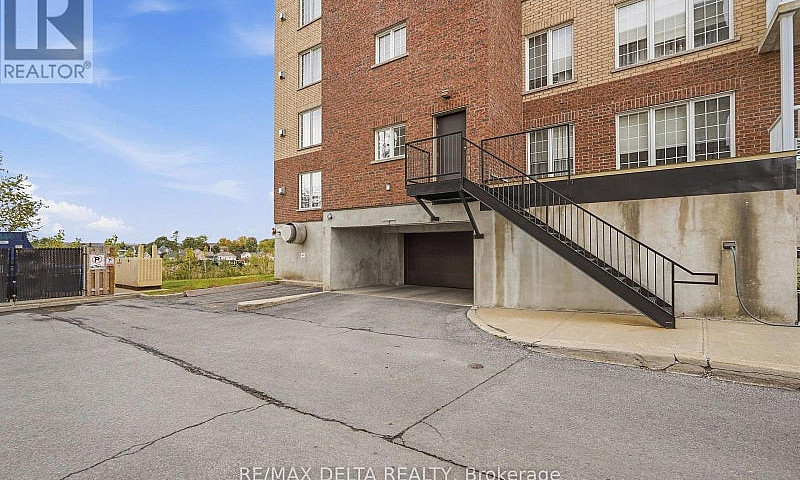 303 - 2360 Albert St...