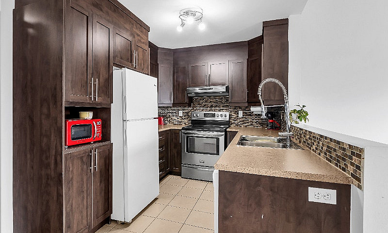Condo À Vendre À St-...