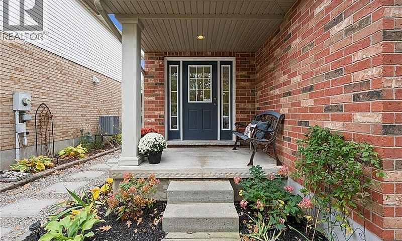8 Walker Way Guelph,...