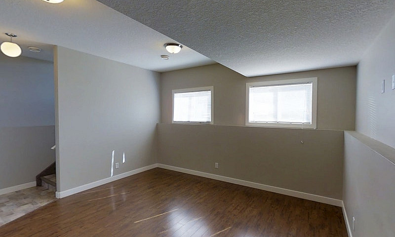 #1744- 2 Bedroom Low...
