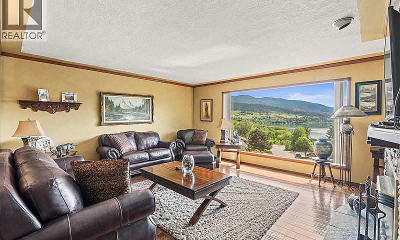 9015 Russet Drive Co...