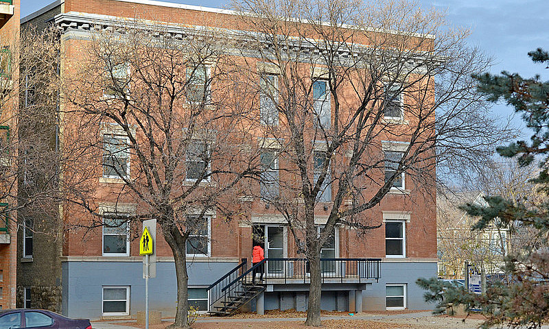 Rare Find - 3 Br Ava...