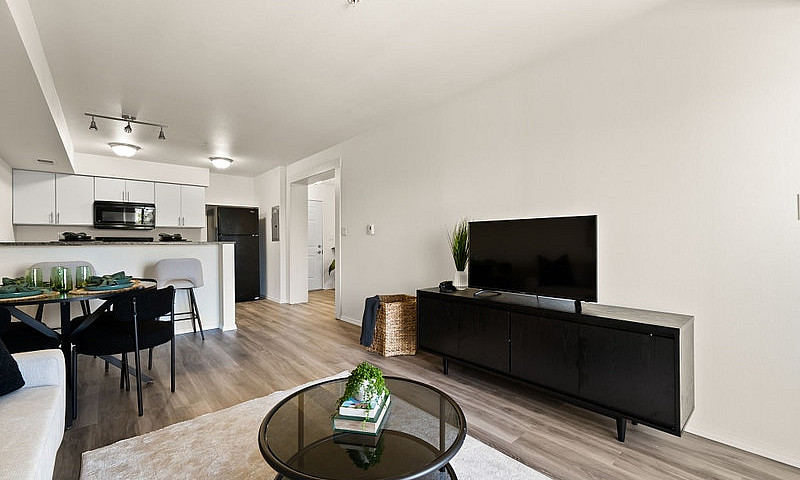 1 Bedroom, 1 Bathroo...
