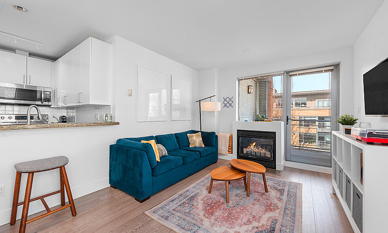 Modern 2 Bedroom + D...
