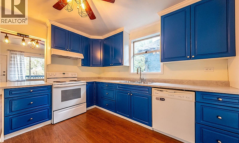 40 Irwin St Nanaimo,...