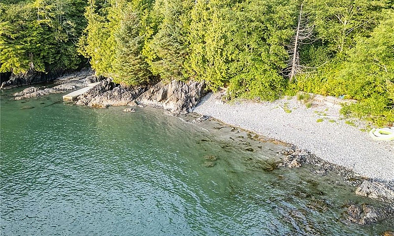 261 Cedar St Tofino,...