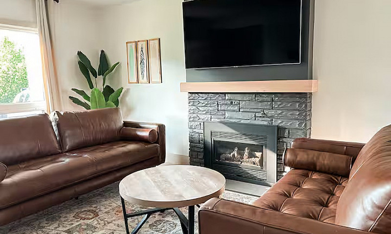 3-Bedroom, 2-Bathroo...