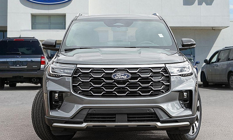 2027 Ford Explorer P...