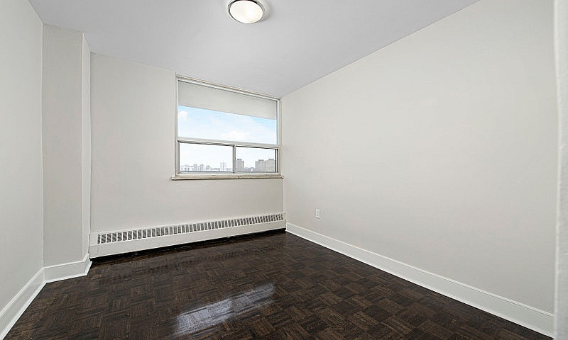 1365Ou Apartment For...