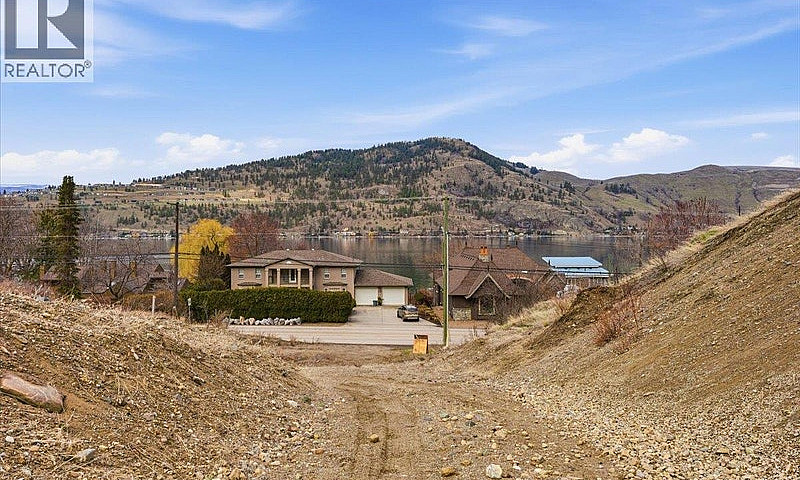 8354 Okanagan Landin...