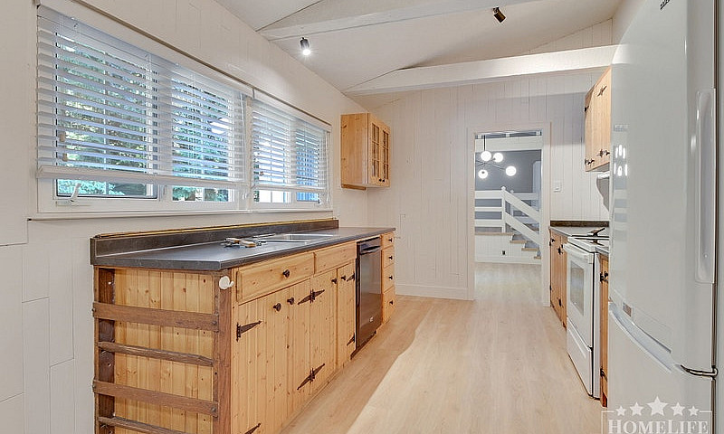 Spacious 3-Bedroom +...