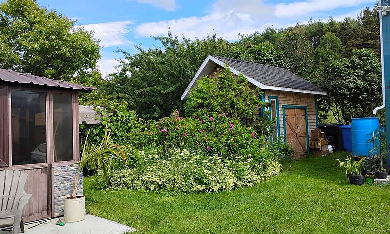 $699,000 - 2 Storey ...