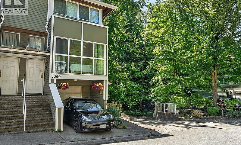 3360 Cobblestone Ave...