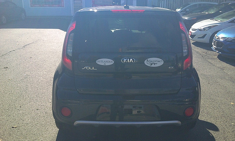 2018 Kia Soul L+ Wit...