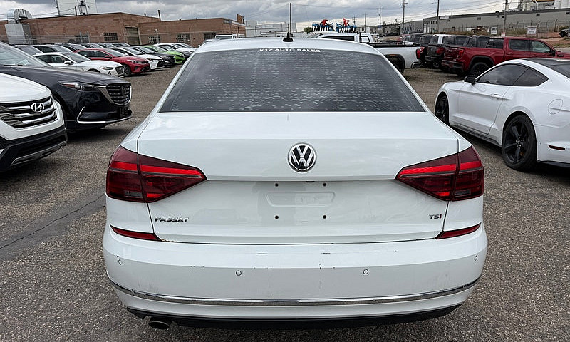 2019 Volkswagen Pass...