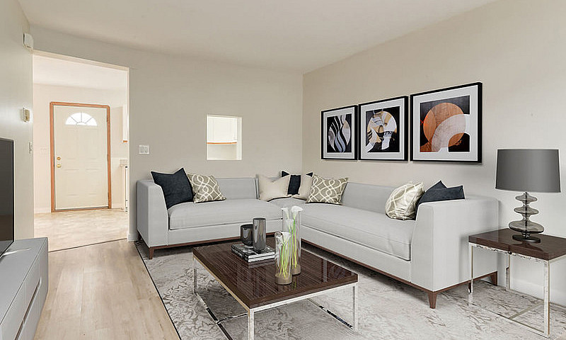 Modern Townhomes Wit...