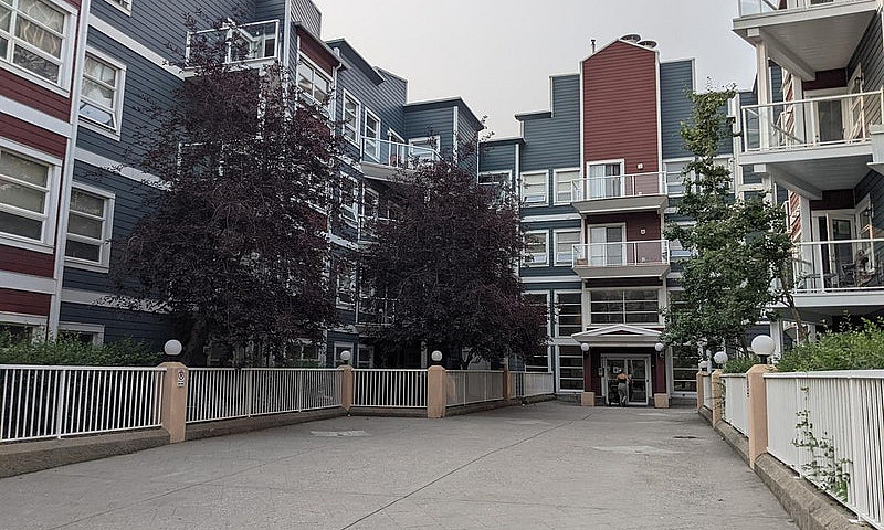 1 Bed 1 Bath Unit In...