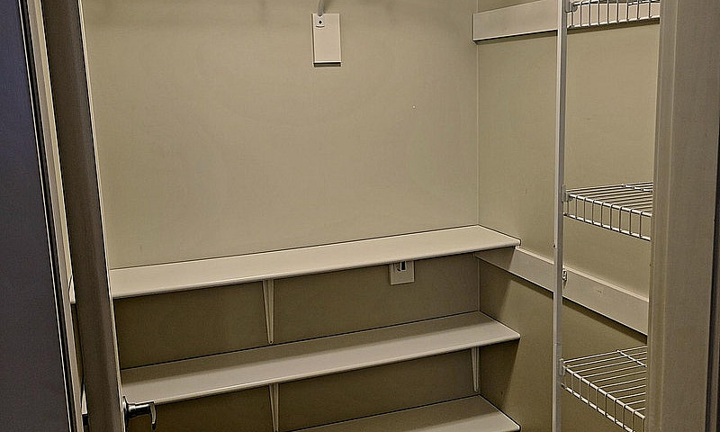 1 Bedroom Basement S...