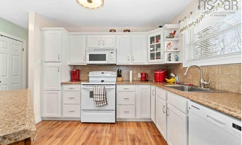 36 Gilby Cres. Beave...