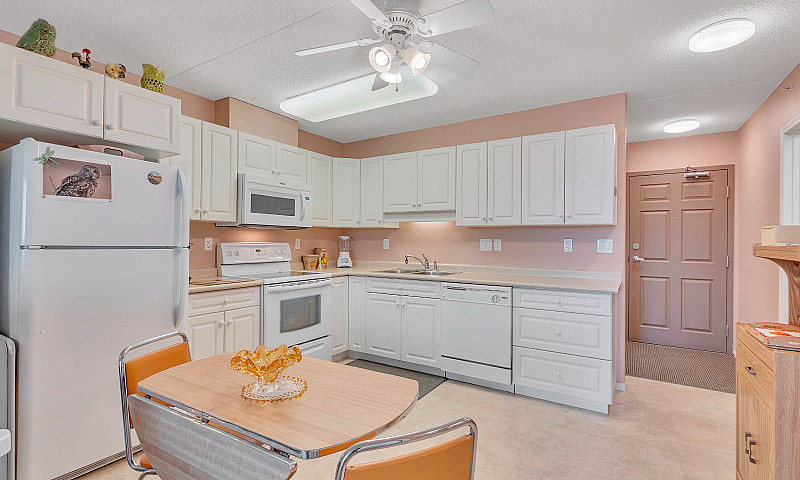 Adult Condo ~ Low Co...