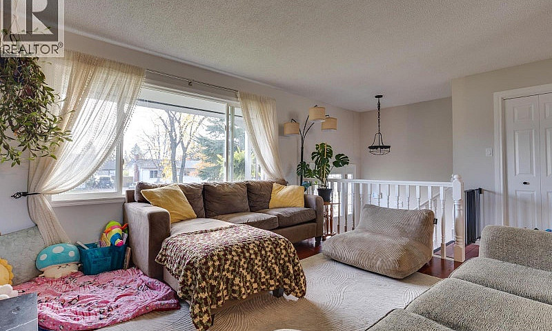 195 Portage Street P...
