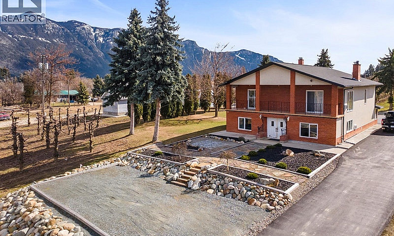 3029 Erickson Road E...