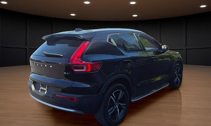 2023 Volvo Xc40 B4 C...