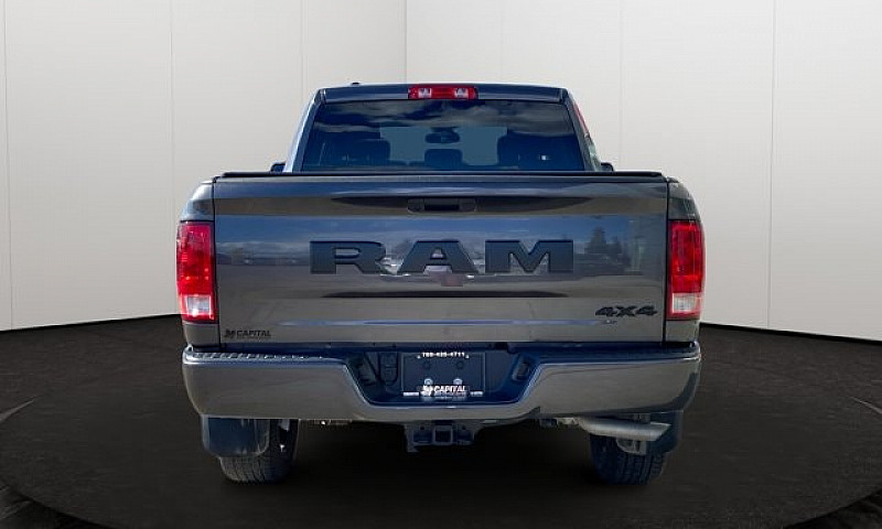 2023 Ram 1500 Classi...
