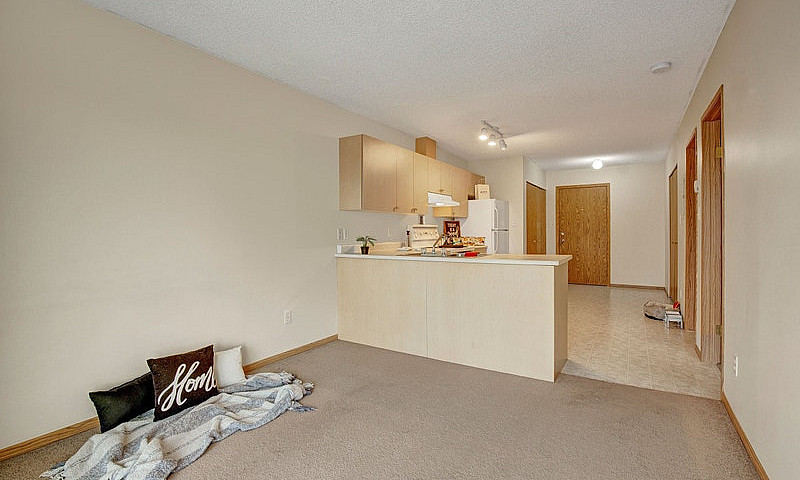 2 Bed X 1.5 Bath Apa...